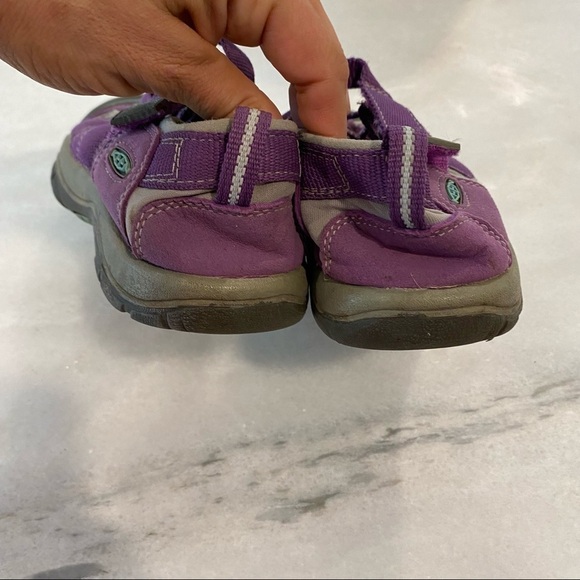 Keen Newport H2 Sandals purple Big Kids Girls 4 - Picture 3 of 7